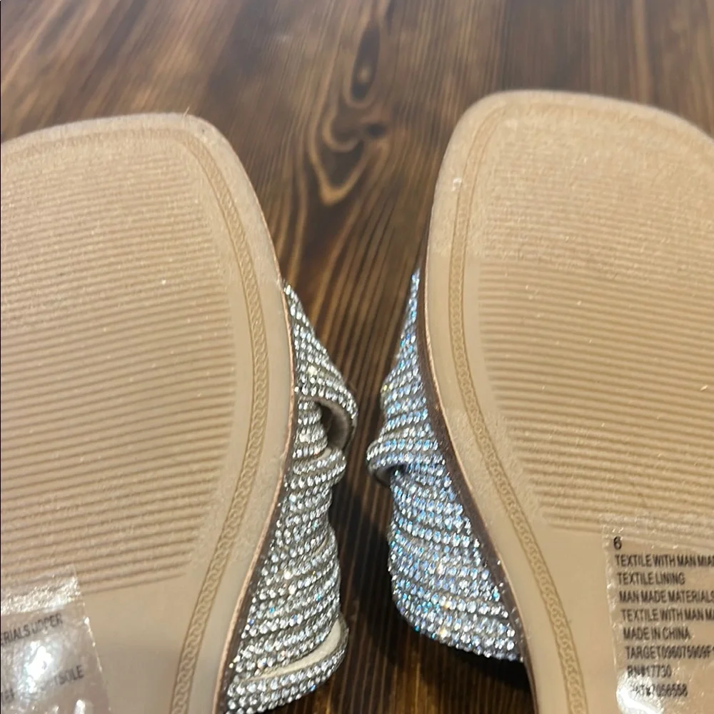 🎉🎉HP🎊🎊 A New Day Women's Silver Slide Sandals - Picture 5 of 6